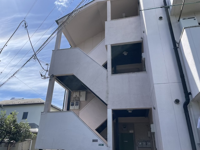 草加市　鉄骨階段塗装